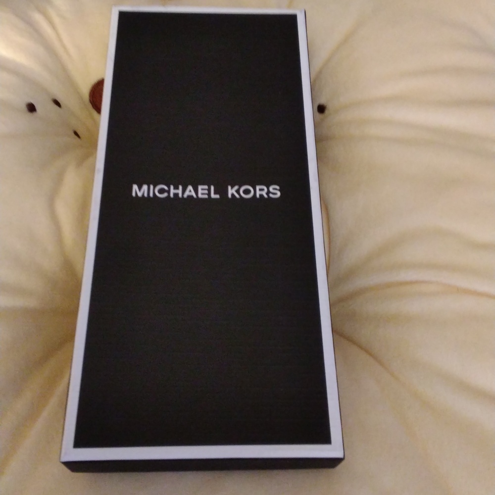 Michael Kors Air Tag Fobs - Picture 3 of 4